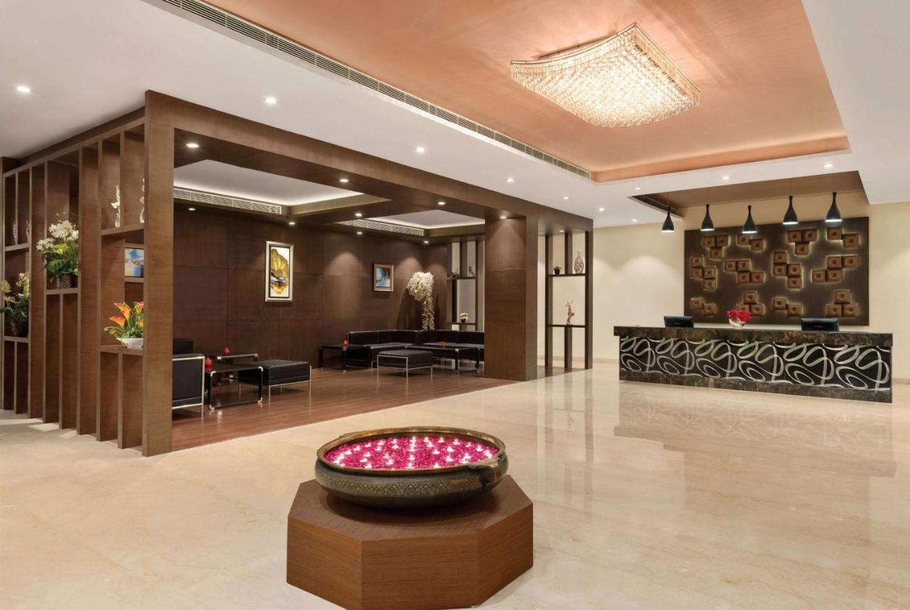 Hotel Ramada Neemrana Exterior foto